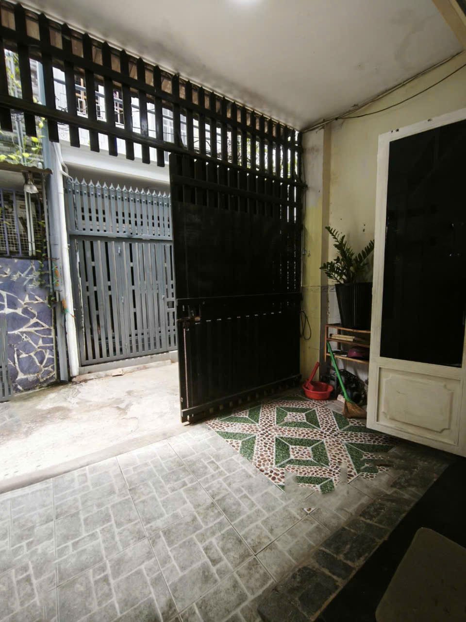 Nhà Vuông 2 tầng Hẻm Ôtô 25m2 – Thạnh lộc 15 Q12 - Ảnh 4